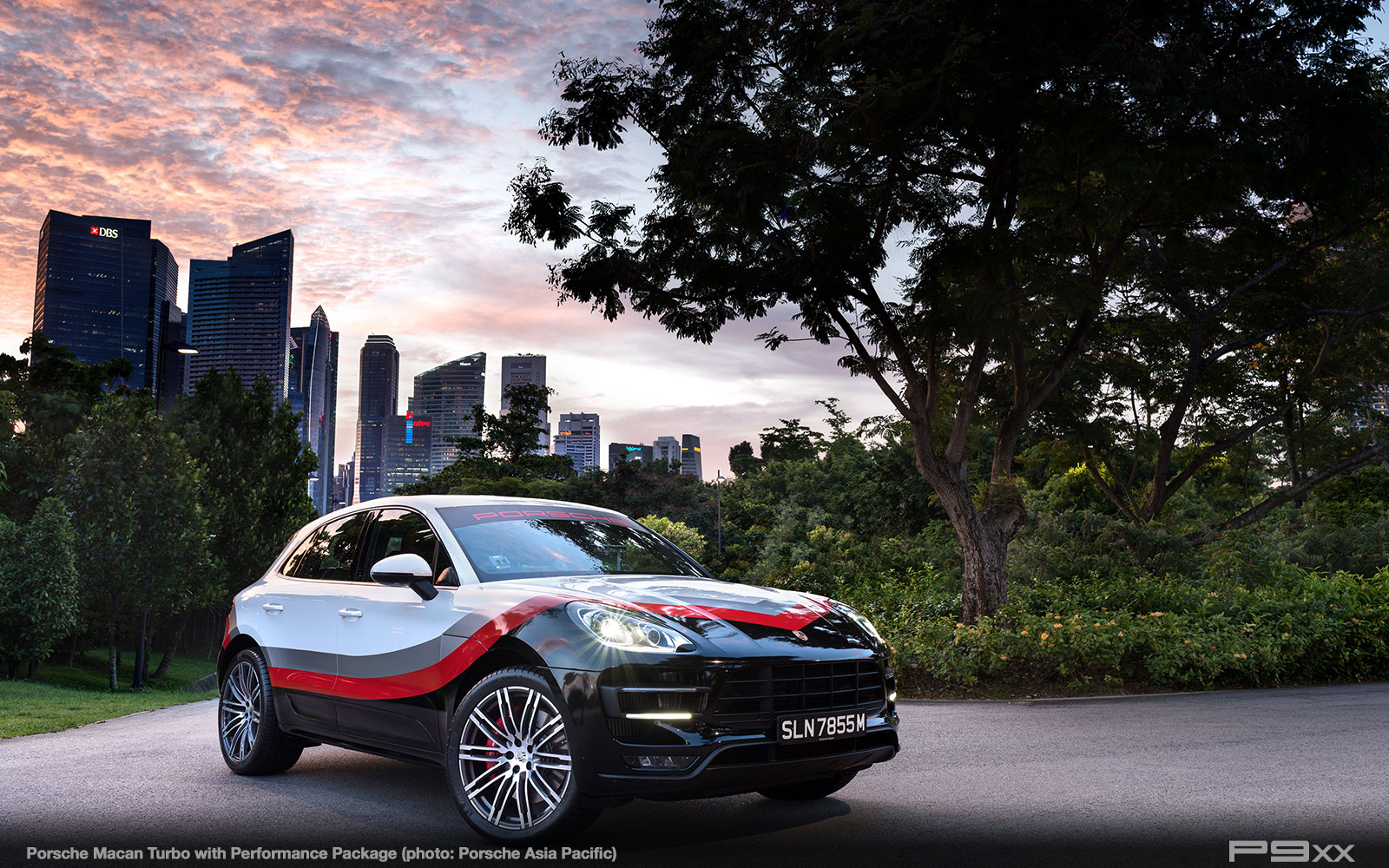 high_macan_turbo_with_performance_package_2017_porsche_ag-14