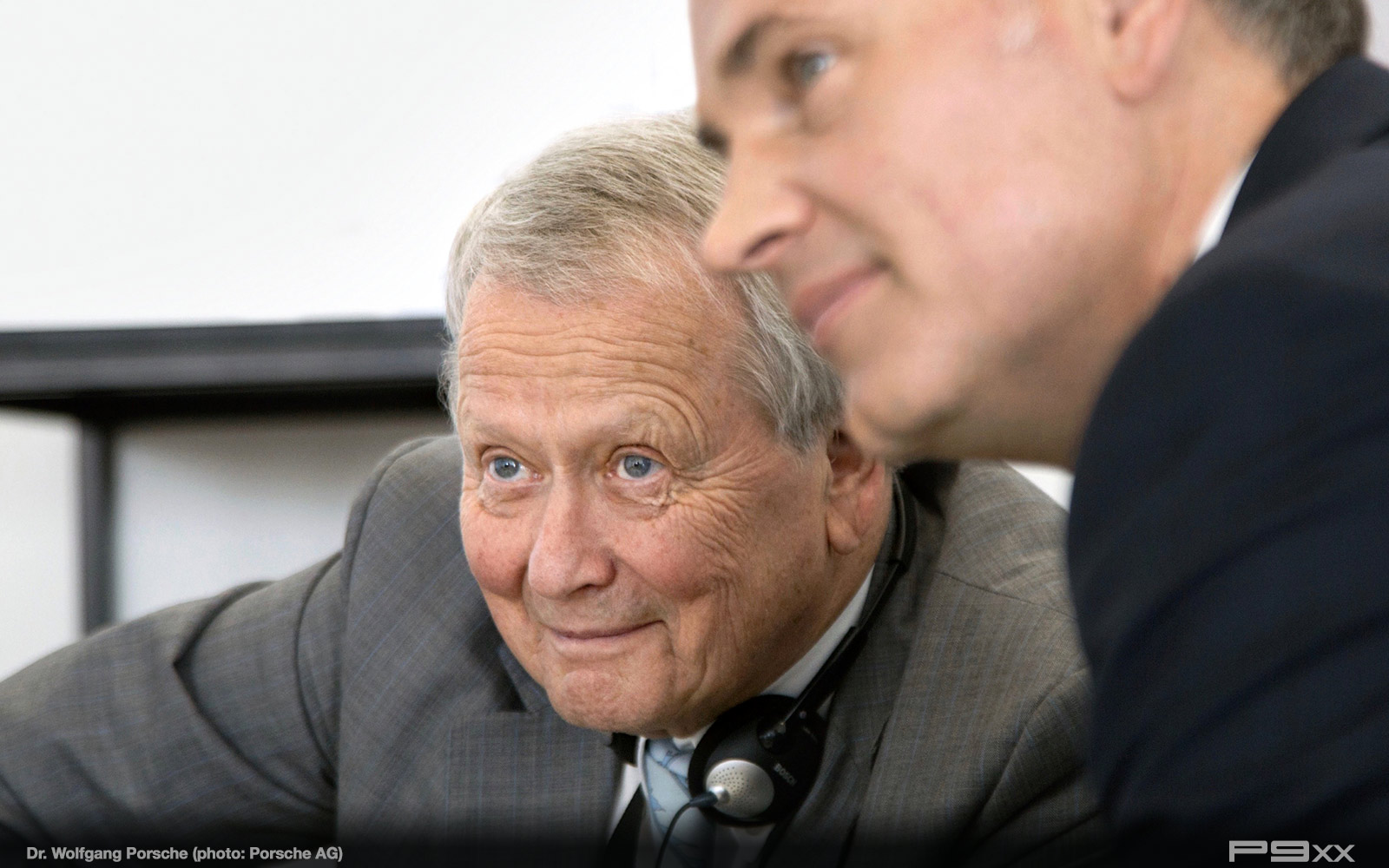 1057337_dr_wolfgang_porsche_chairman_of_the_supervisory_board_oliver_blume_chairman_of_the_executive_board_l_r_2018_porsche_ag