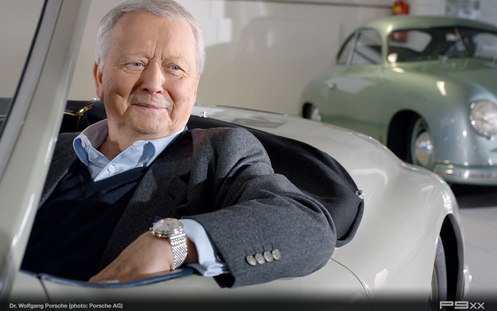 452942_dr_wolfgang_porsche_chairman_of_the_supervisory_board_356_america_roadster_2018_porsche_ag_1