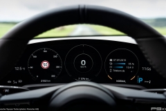 Porsche-Taycan-Turbo-320