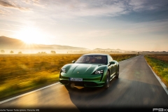 Porsche-Taycan-Turbo-376