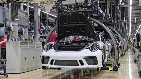 Last Porsche 911 of the 991 Generation Comes off Production Line